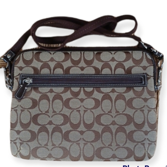 Coach Handbags - Coach  messenger bag cross body